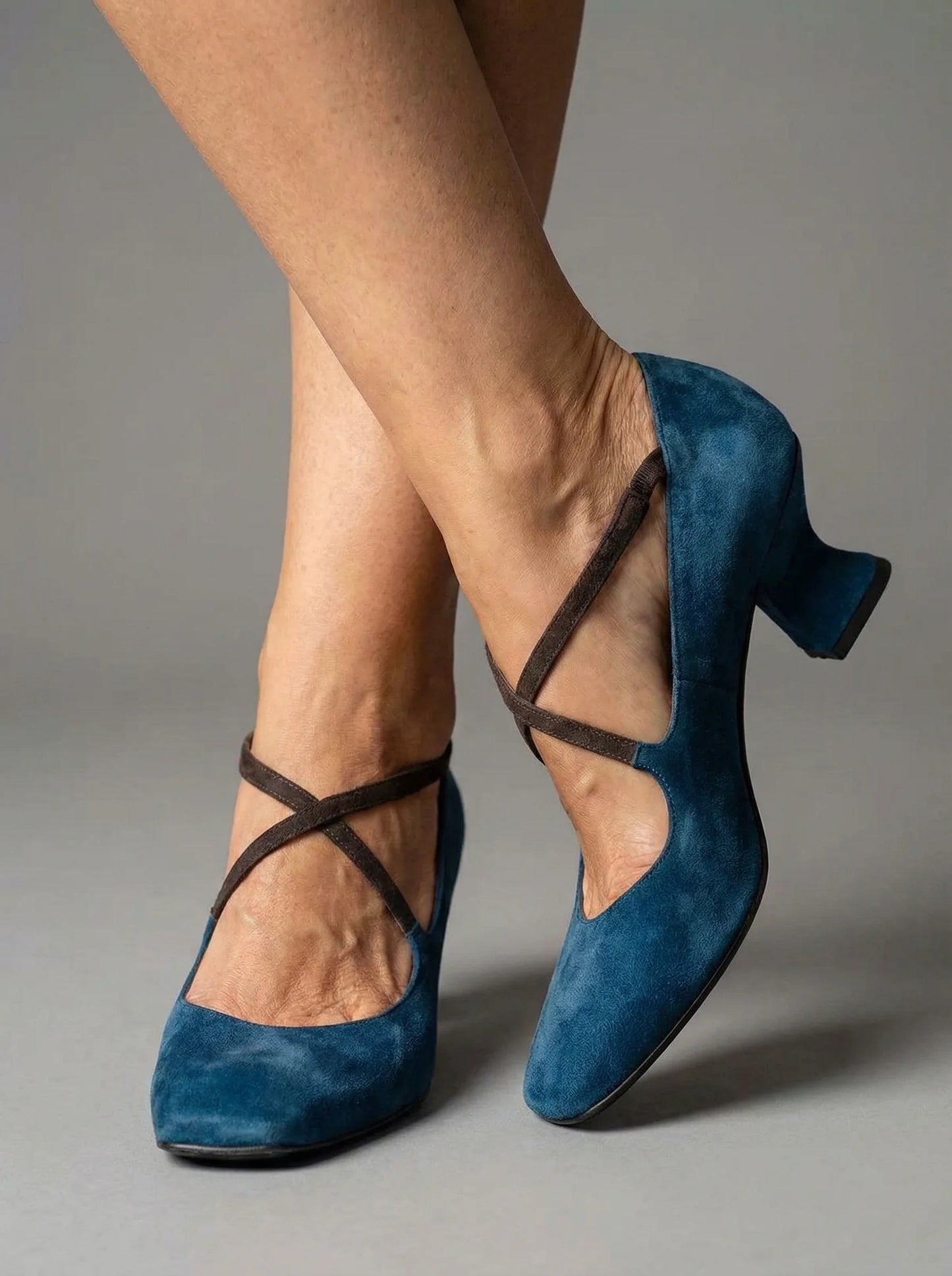 Zaffiro Cross – Blue Heel with a Comfortable Fit